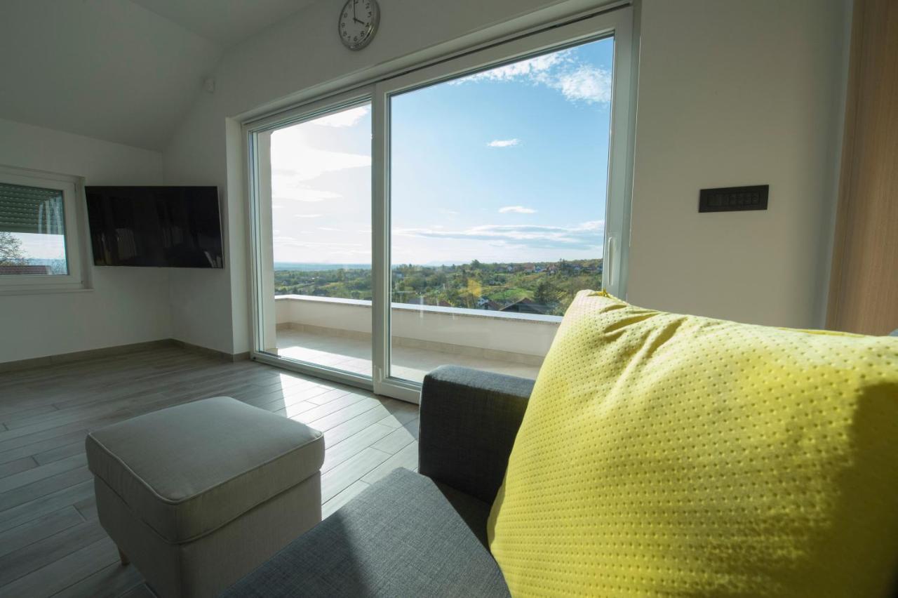 Апартаменти Apartman Grc Dugo Selo Екстер'єр фото