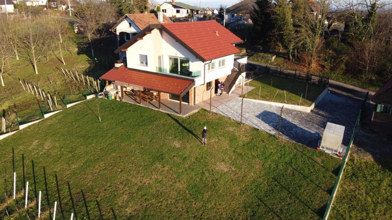 Апартаменти Apartman Grc Dugo Selo Екстер'єр фото